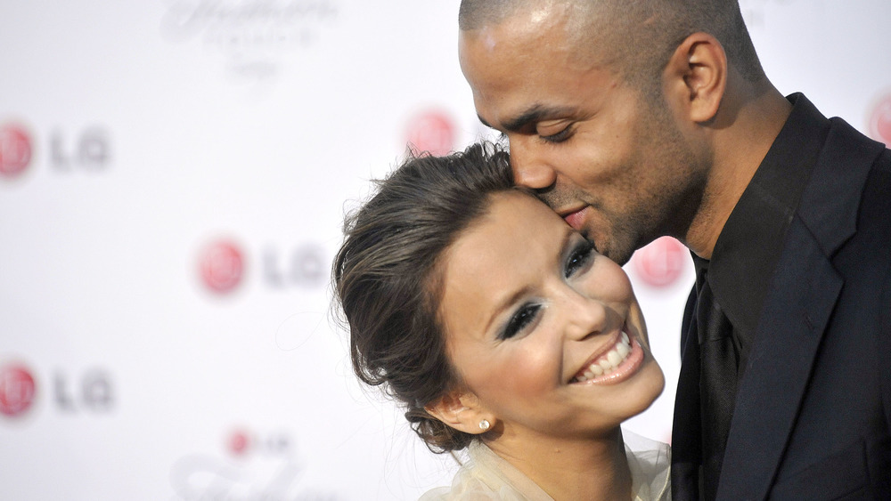 Tony Parker kissing Eva Longoria on the check on the red carpet