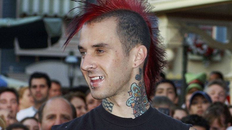 Travis Barker Is Nearly Unrecognizable Without His Face Tattoos  E Online