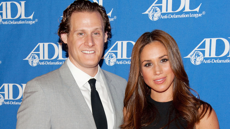 Meghan Markle with Trevor Engelson on the red carpet