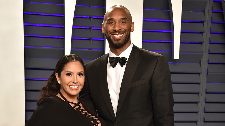 Vanessa and Kobe Bryant pose 