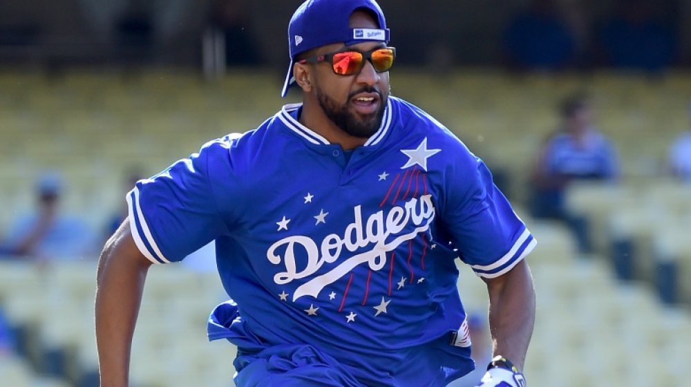 Jaleel White running at a celebrity baseball game in 2015