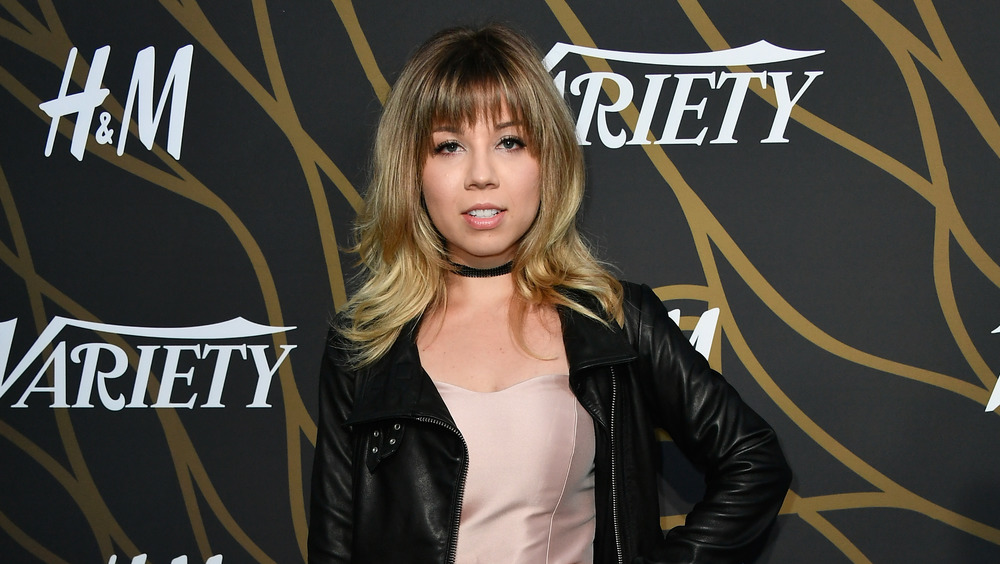 Jennette McCurdy at an event