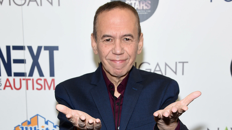 Gilbert Gottfried extending arms