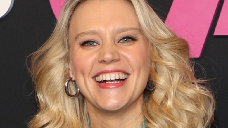 Kate McKinnon smiling