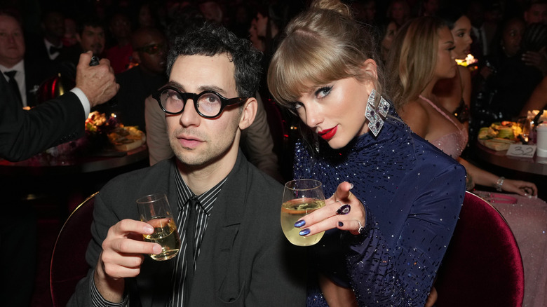 Jack Antonoff and Taylor Swift posing