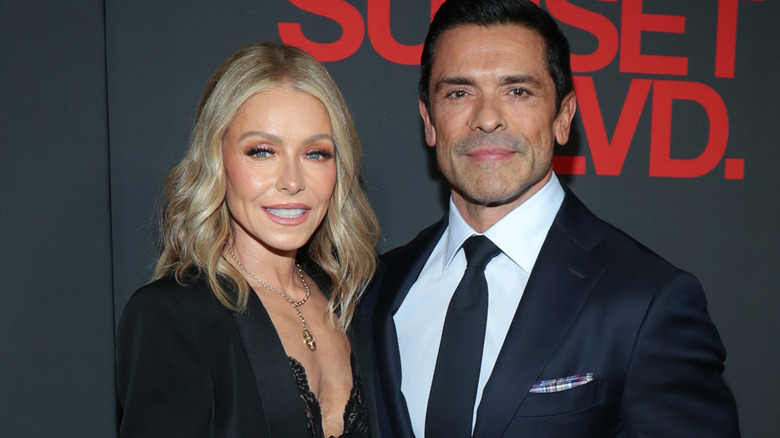 Kelly Ripa and Mark Consuelos on the red carpet