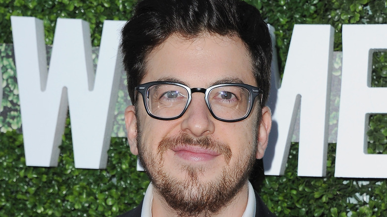 Christopher Mintz-Plasse posing for cameras