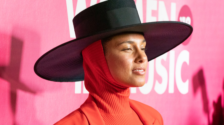 Alicia Keys wearing a hat