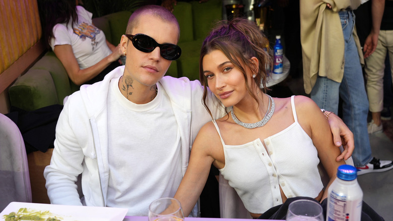 Hailey Bieber and Justin Bieber dining