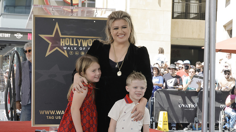 Kelly Clarkson with kids Rose and Remington