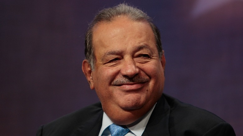 Carlos Slim in a blue tie
