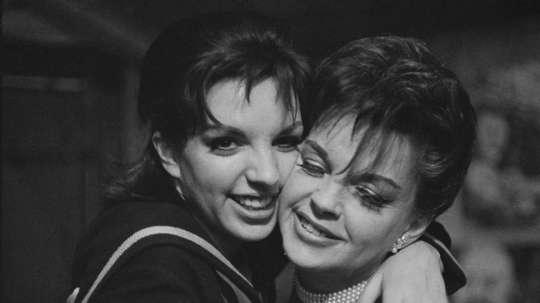 Liza Minnelli hugging mother Judy Garland