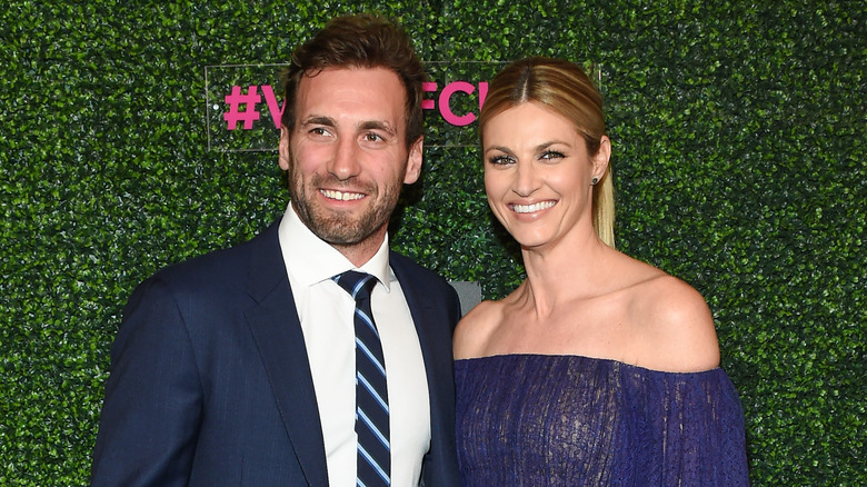 Erin Andrews and Jarret Stoll smiling