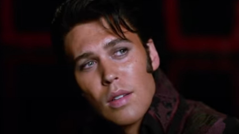 Austin Butler appears as Elvis in the "Elvis" trailer