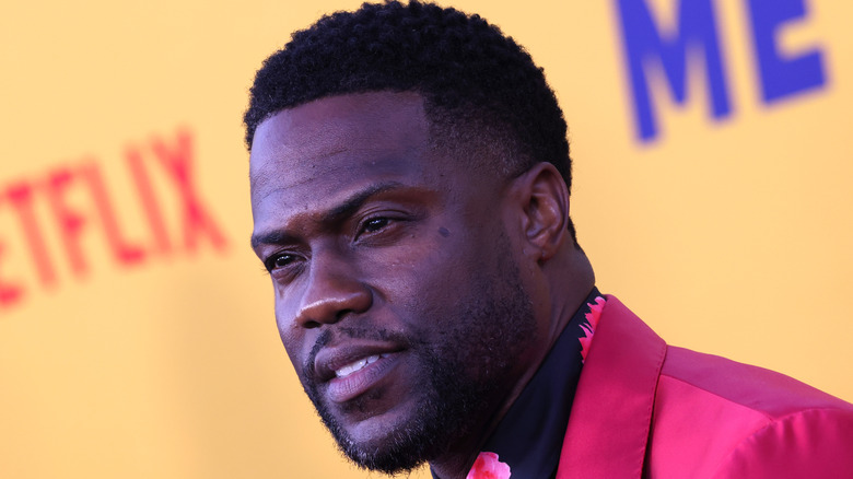 Kevin Hart pink suit