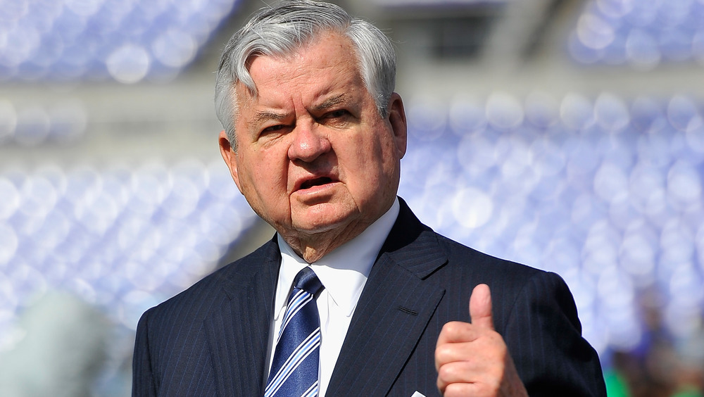 Jerry Richardson gives a thumbs up