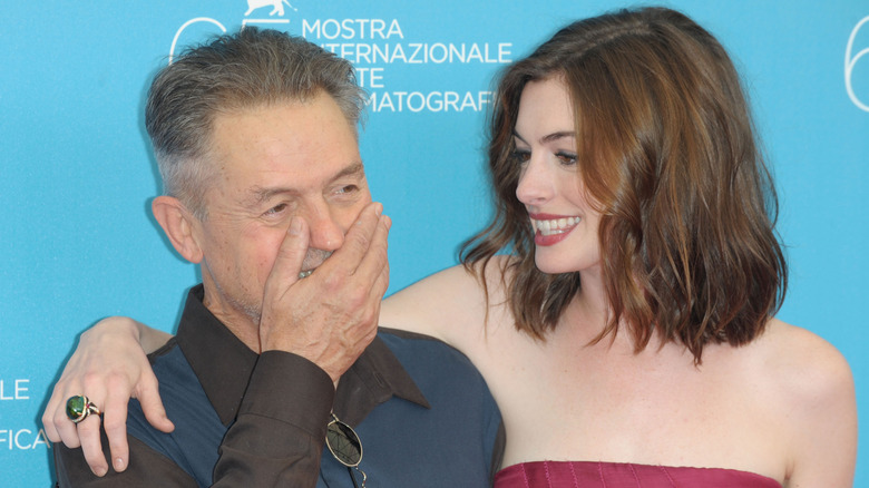 Jonathan Demme, Anne Hathaway smiling