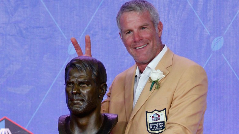 Falcons executive recalls Brett Favre trade