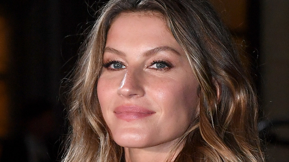 Gisele Bundchen smiling 