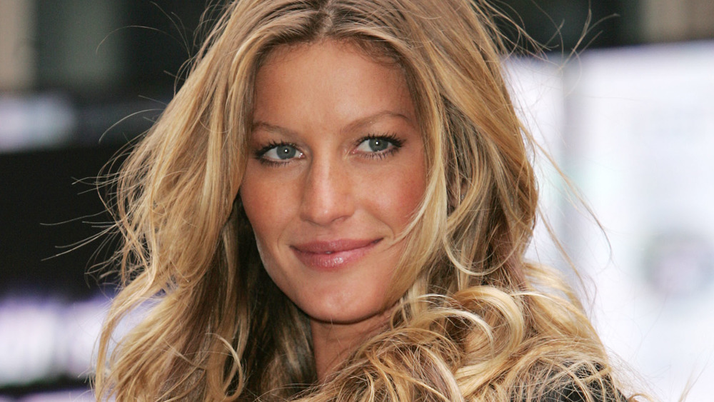 Gisele Bundchen smiling 