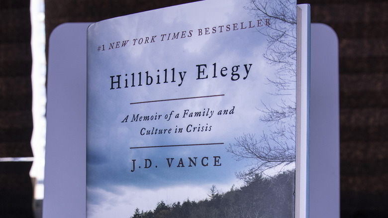 Book cover of JD Vance's Hillbilly Elegy