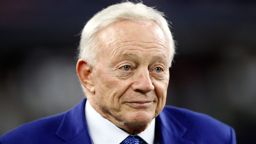 Jerry Jones looking sheepish