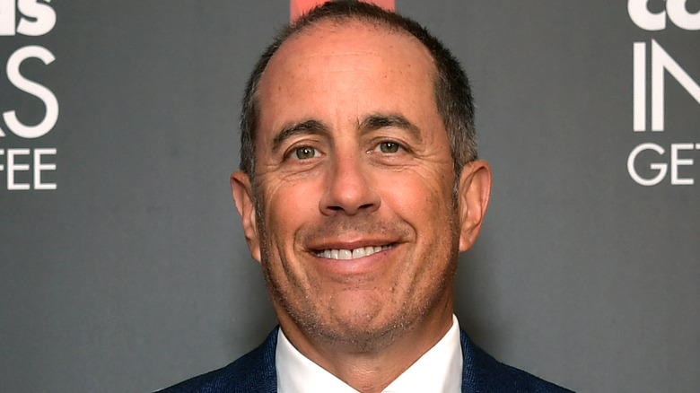 Jerry Seinfeld posing for cameras