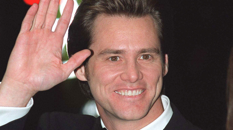 Jim Carrey waving