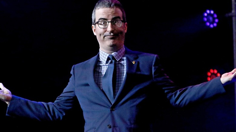 John Oliver attends the 11th Annual Stand Up For Heroes in New York, NY (2017)