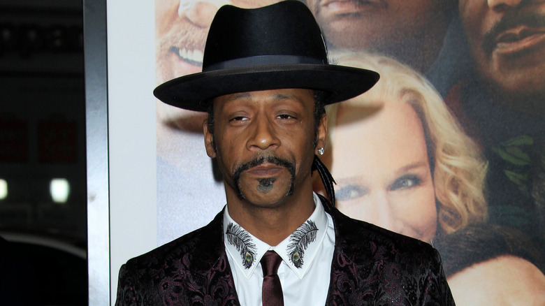 Katt Williams wearing a hat