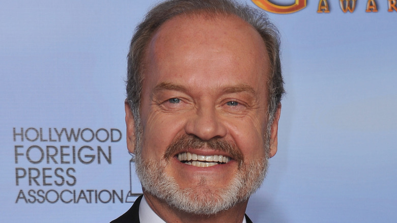 Kelsey Grammer posing for cameras