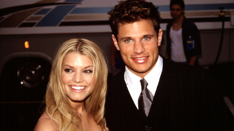 Nick Lachey and Jessica Simpson posing together in 2000