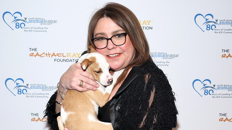 Rachael Ray poses at an North Shore Animal League event