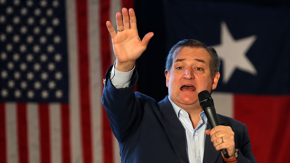 Ted Cruz speaking to a crowd in Athens, Texas