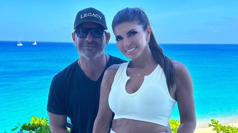 Louie Ruelas and Teresa Giudice pose together