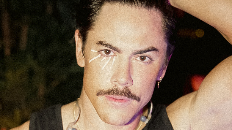 Tom Sandoval posing