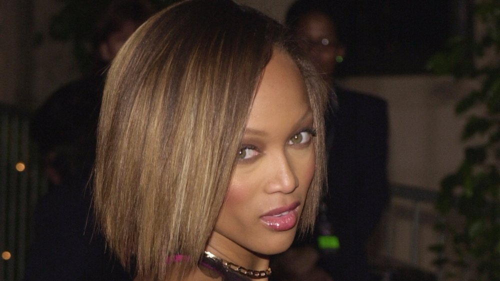 Young Tyra Banks with bob haircut