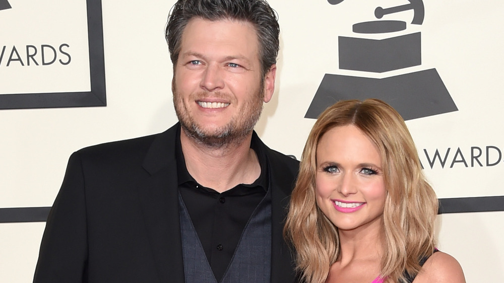 Blake Shelton and Miranda Lambert posing together