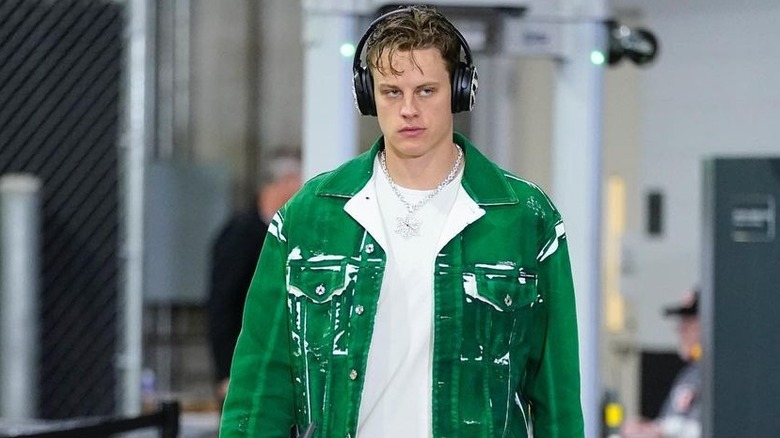 Joe Burrow wearing headphones