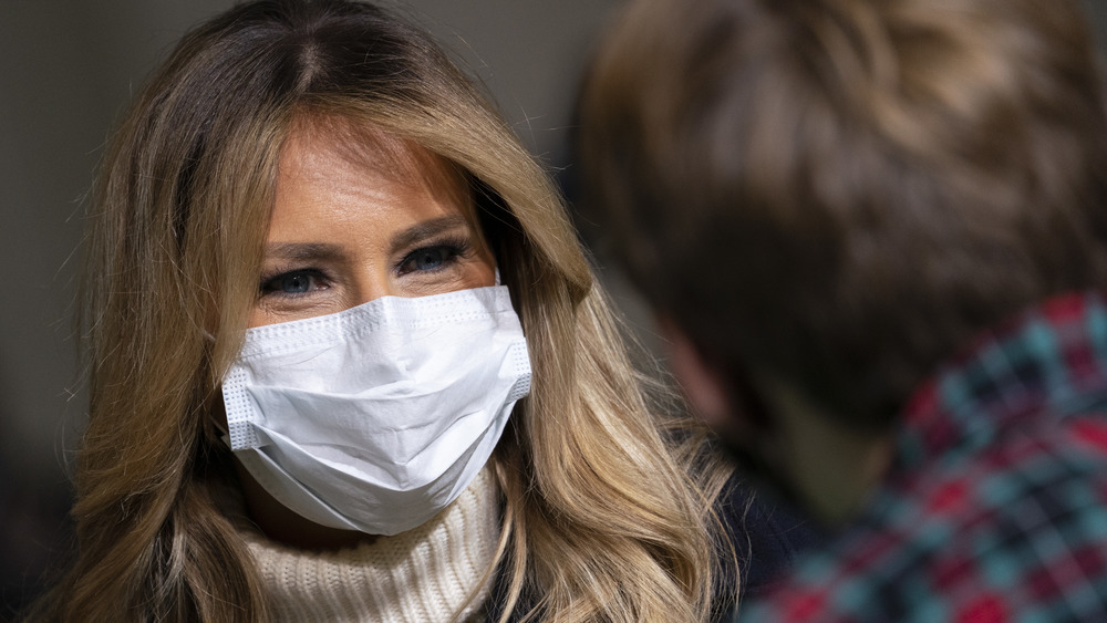 Melania Trump wearing face mask