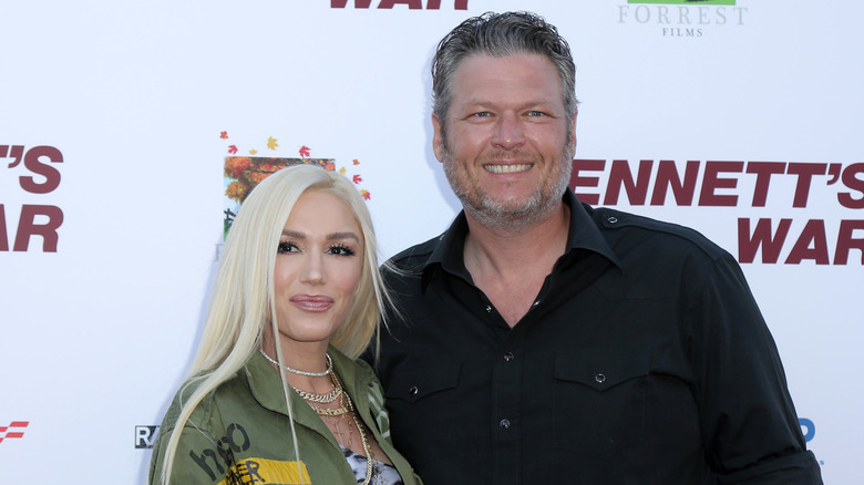 Gwen Stefani and Blake Shelton on the red carpet