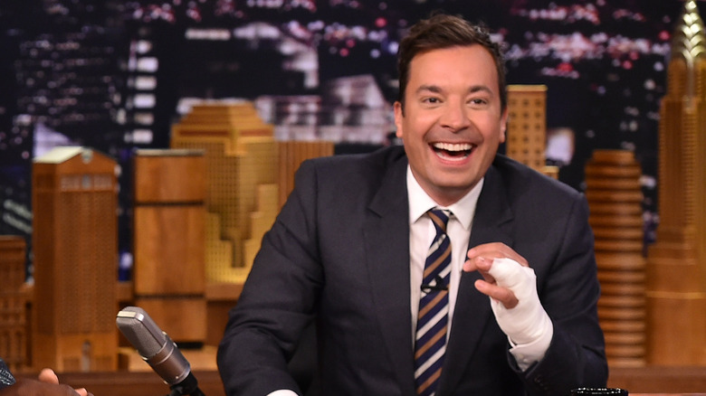 Jimmy Fallon with injured finger on The Tonight Show