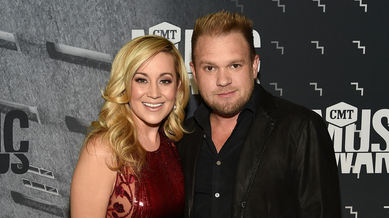 Kellie Pickler and Kyle Jacobs posing together