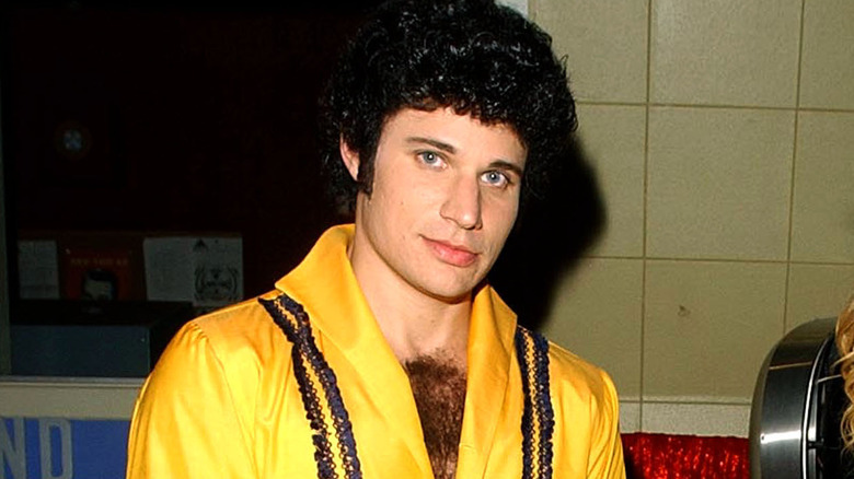 Nick Lachey as Tom Jones