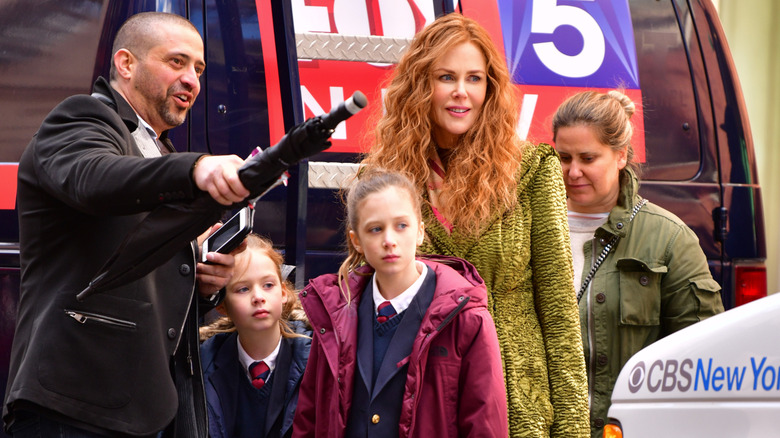 Sunday and Faith on set with their mom in 2019