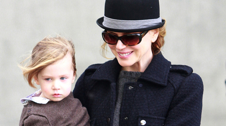 Nicole Kidman carries Sunday Rose in 2010