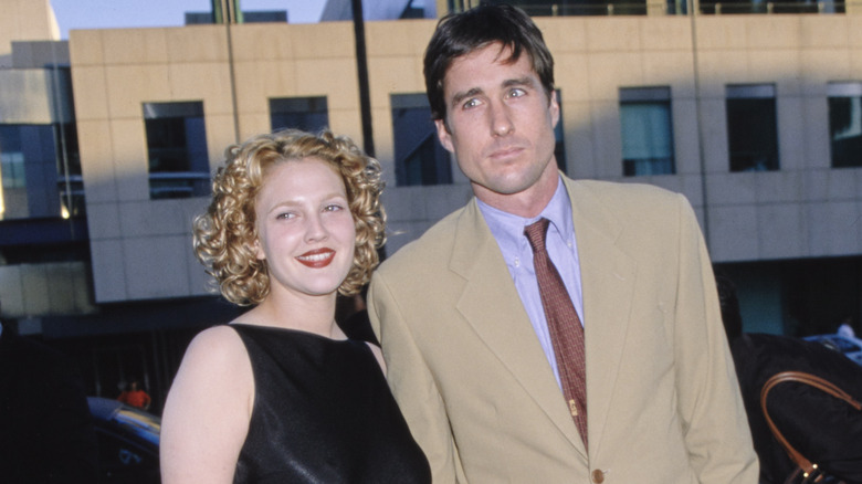 Drew Barrymore and Luke Wilson posing together