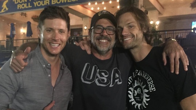 Jensen Ackles, Jeffrey Dean Morgan and Jared Padalecki pose together