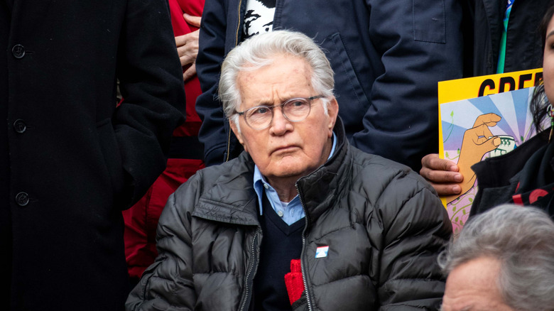 Martin Sheen joins protesters at Jane Fonda's final Fire Drill Friday protest Jan 2020