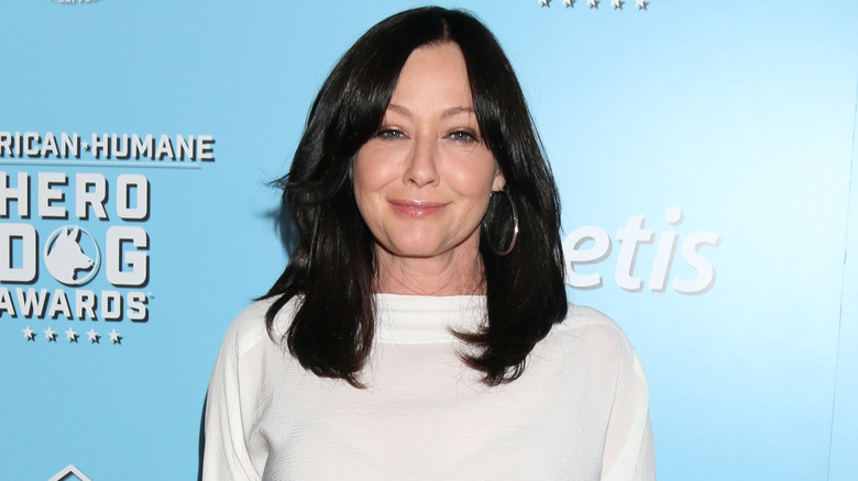 Shannen Doherty on red carpet 